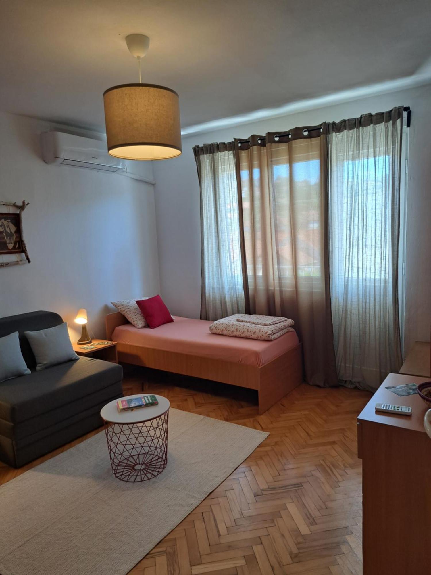 Apartamento Faris Donji Milanovac Exterior foto